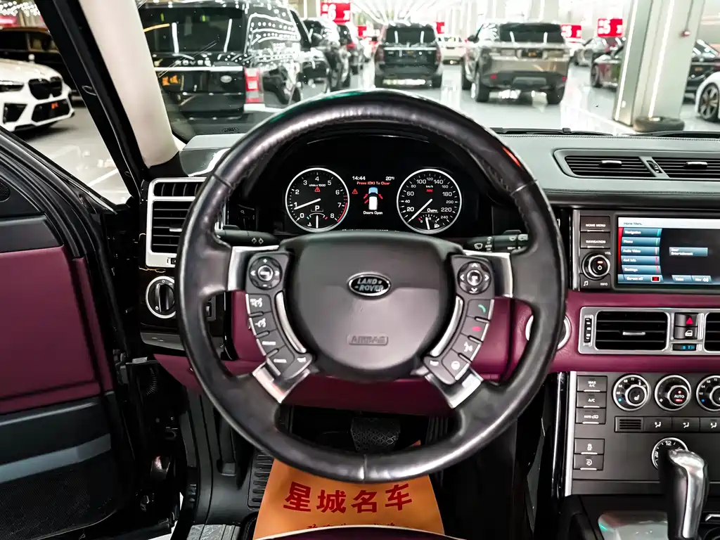 Land Rover Range Rover 2016 — фото 16