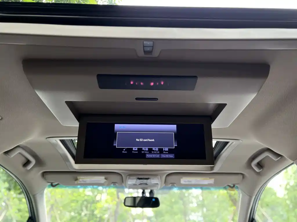 Toyota Sienna 2017 — фото 13