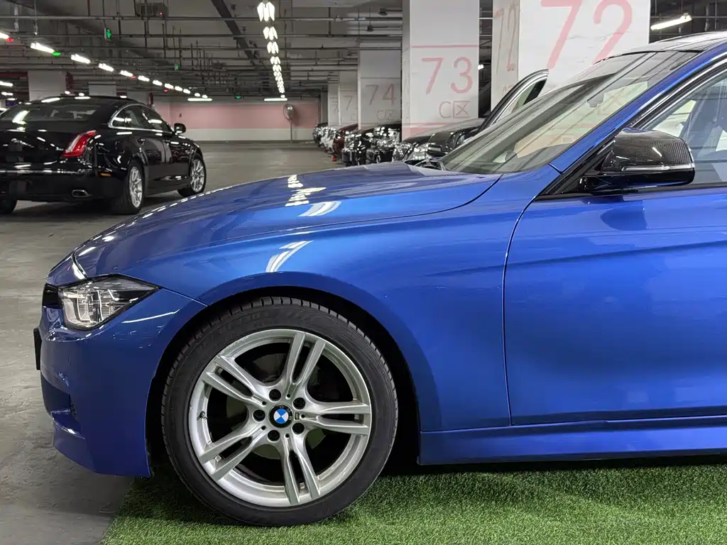 BMW 3 Series 2019 — фото 19