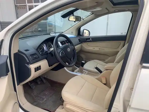 BAIC Motor E Series 2013