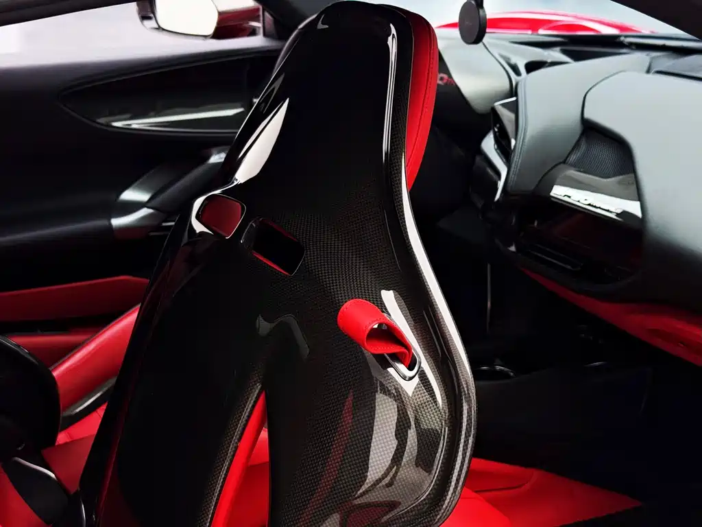 Ferrari SF90 2021 — фото 20