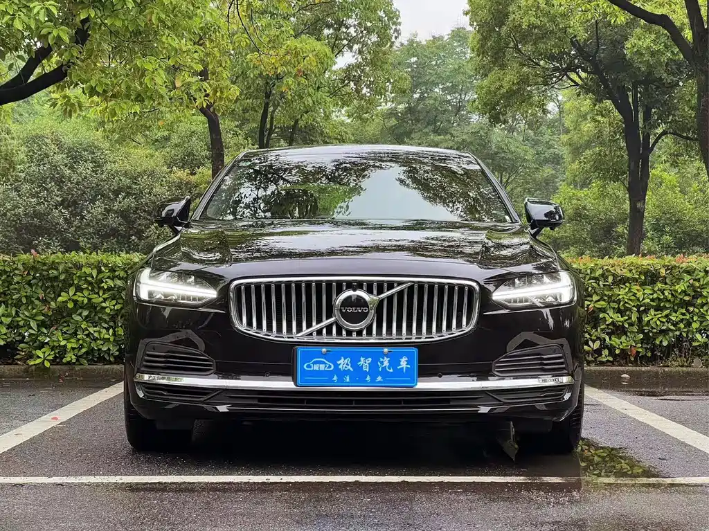 Volvo S90 PHEV 2023 — фото 2