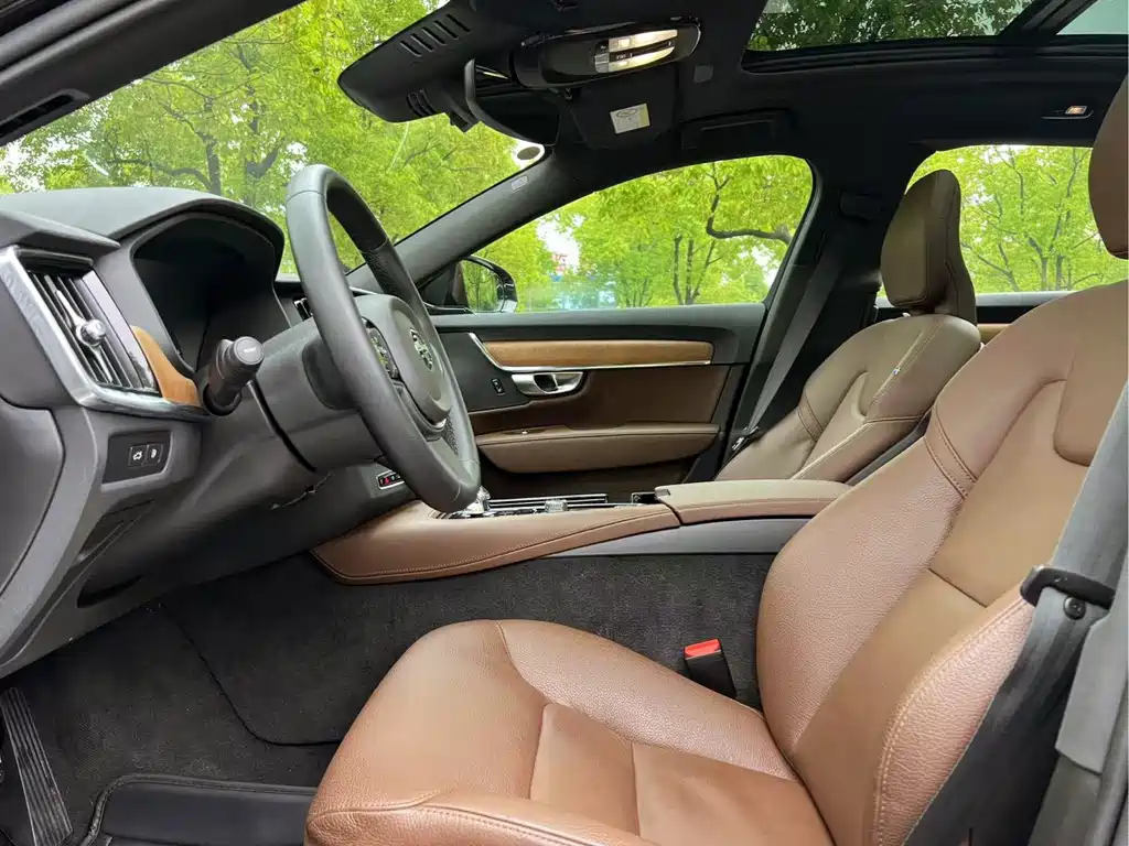 Volvo S90 PHEV 2023 — фото 10