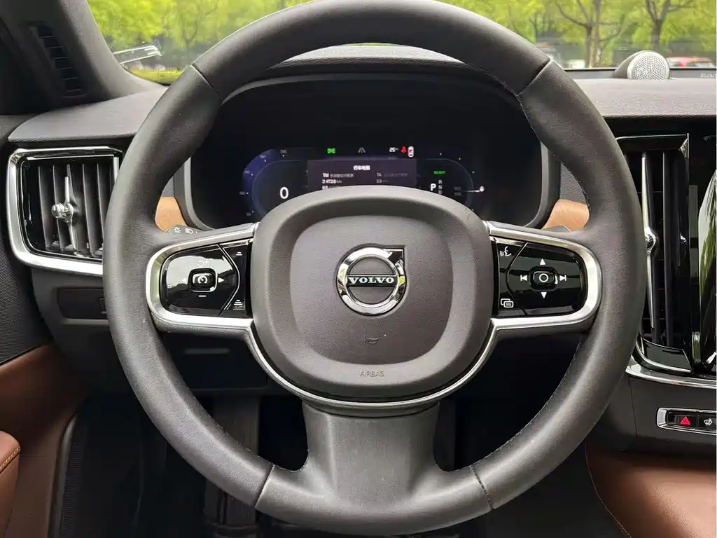Volvo S90 PHEV 2023 — фото 13