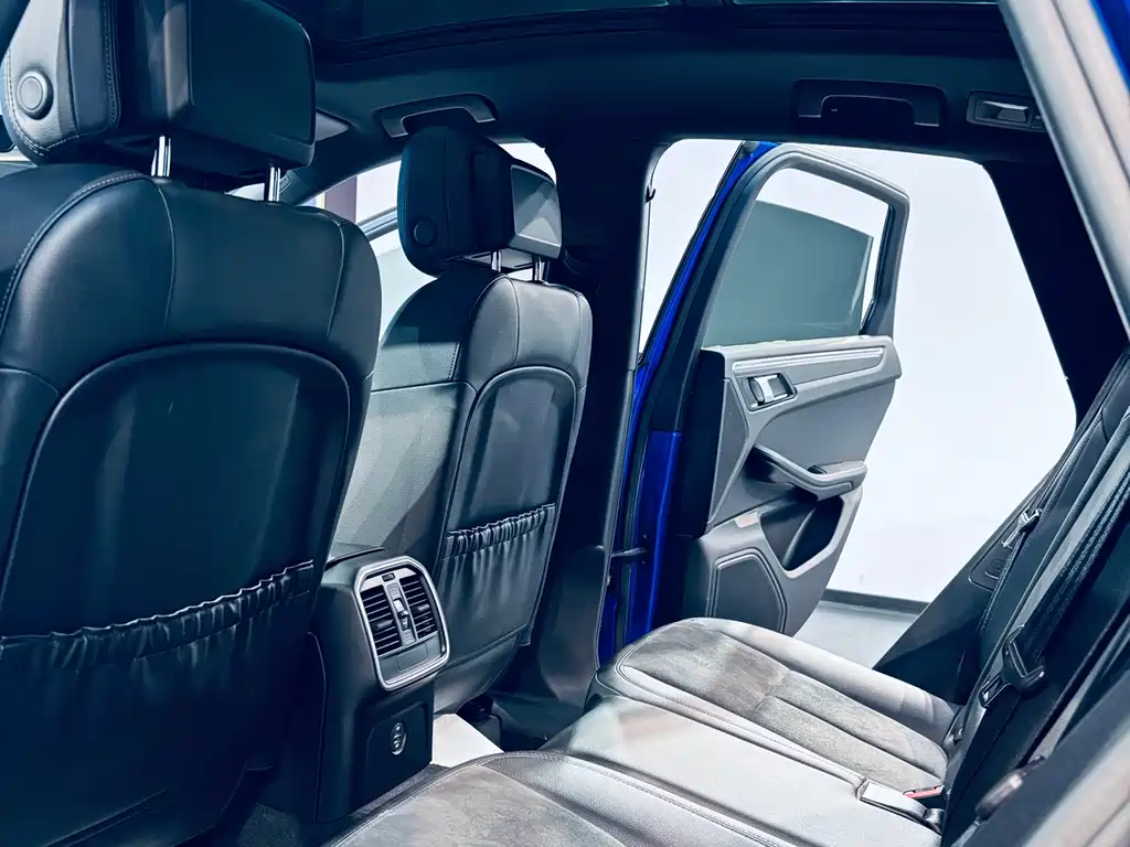 Porsche Macan 2019 — фото 15