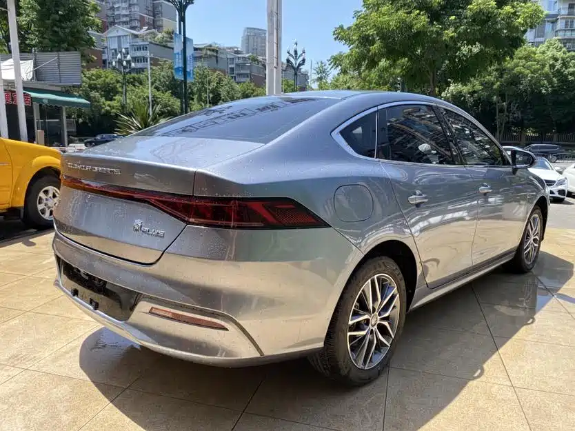 BYD Qin PLUS 2023 — фото 5