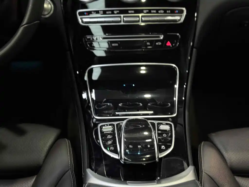 Mercedes-Benz GLC 2019 — фото 13