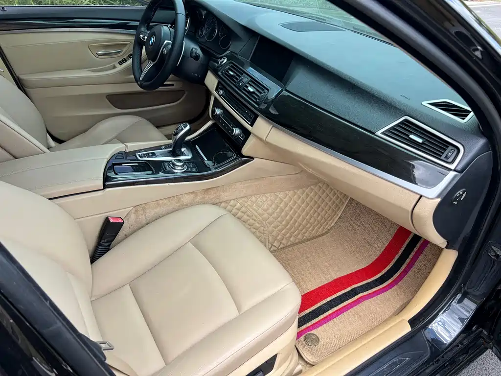 BMW 5 Series 2012 — фото 20