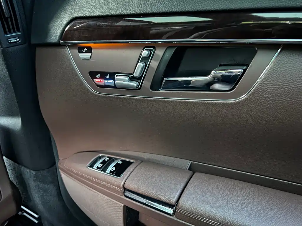 Mercedes-Benz S-Class 2010 — фото 20
