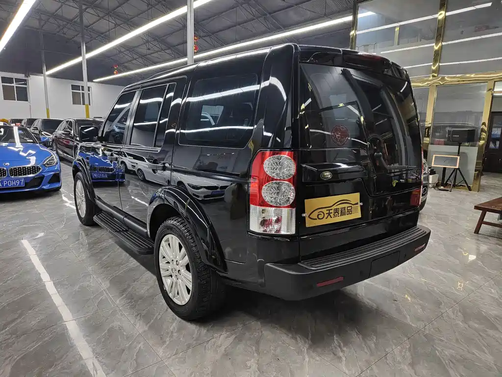 Land Rover Discovery 2010 — фото 23