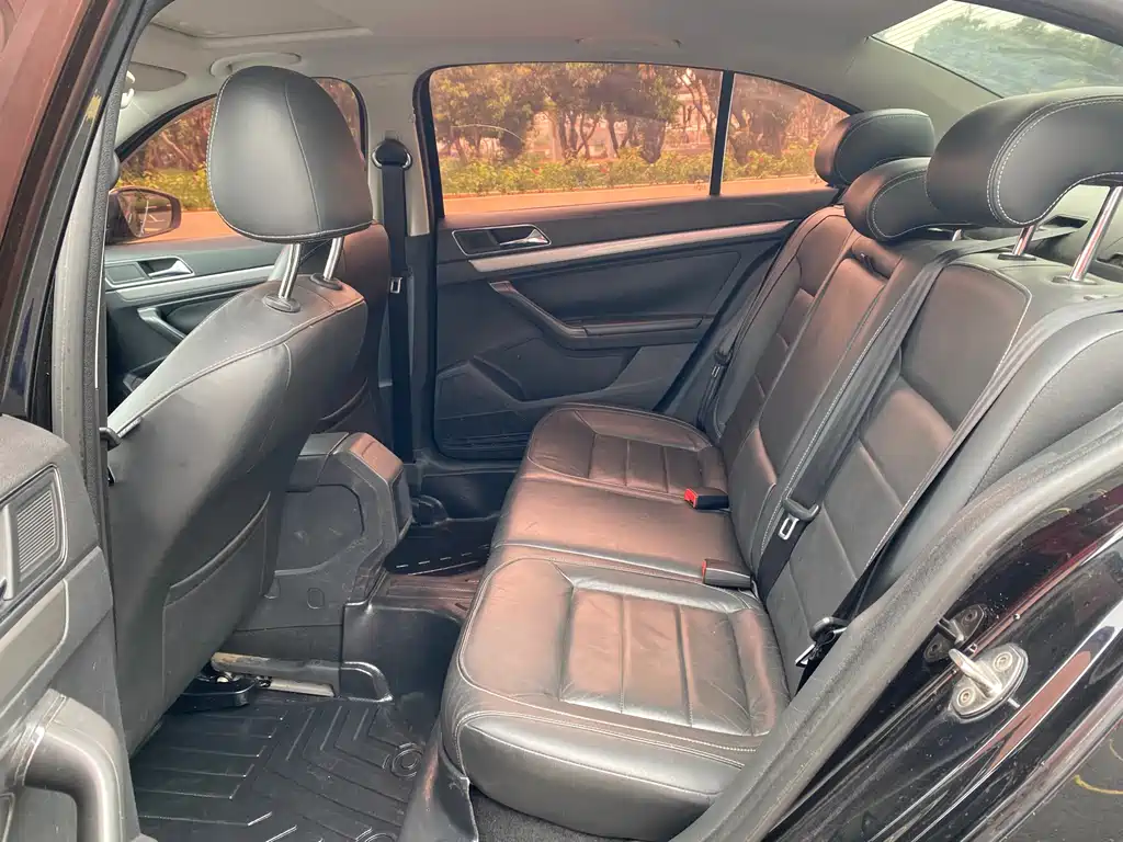Volkswagen Lavida 2015