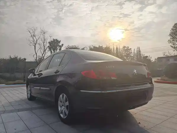 Peugeot 408 2012