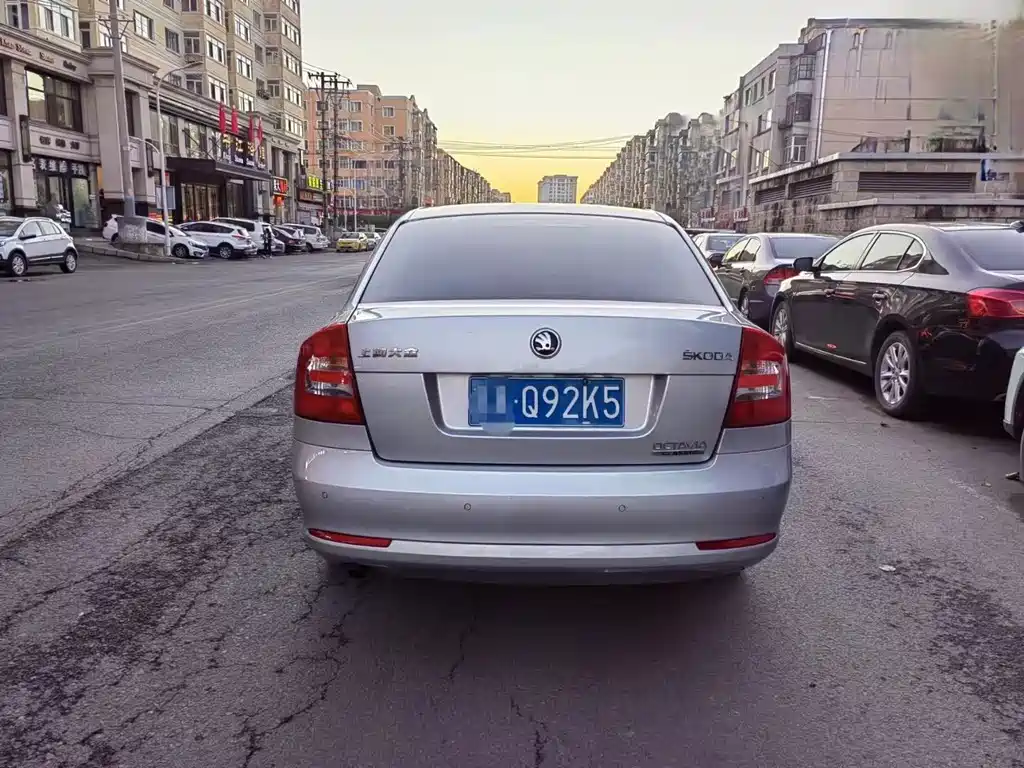 Skoda Octavia 2015 — фото 5