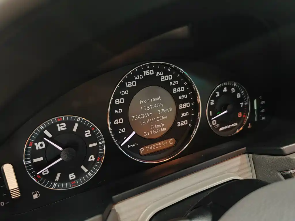 Mercedes-Benz E-Class AMG 2008 — фото 14