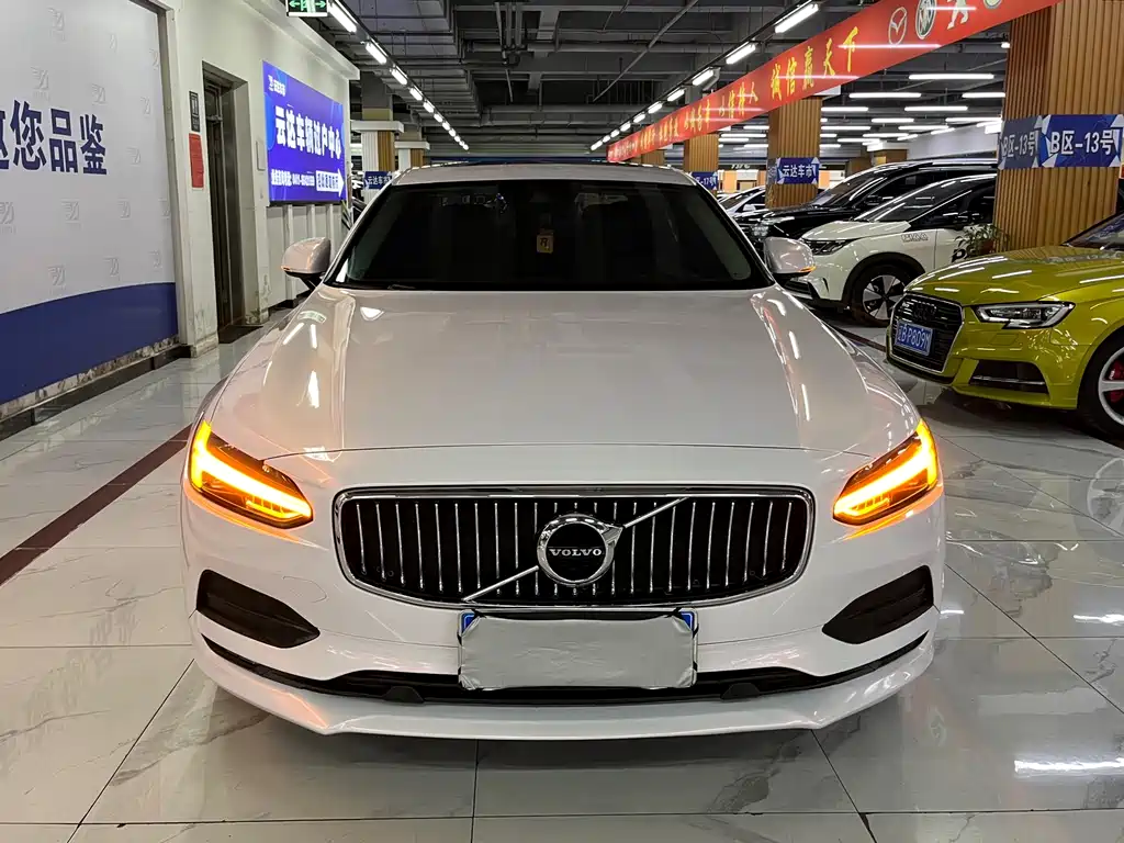 Volvo S90 2018 — фото 1