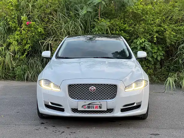 Jaguar XJ 2016