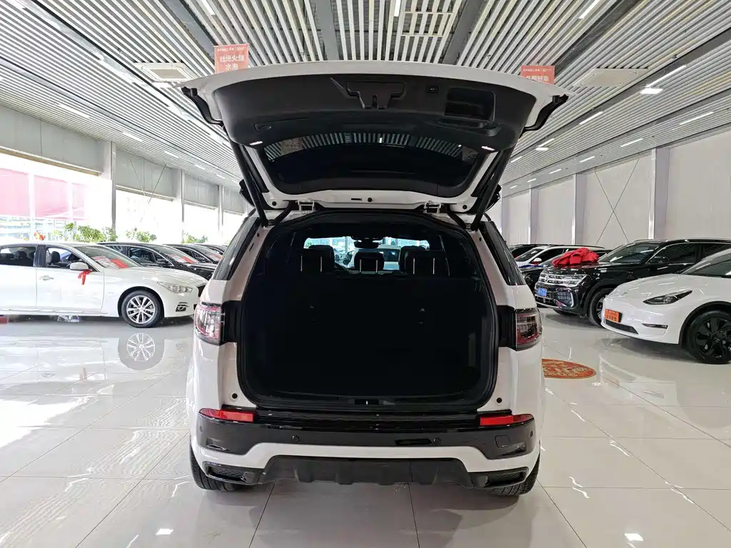 Land Rover Discovery Sport 2023 — фото 7