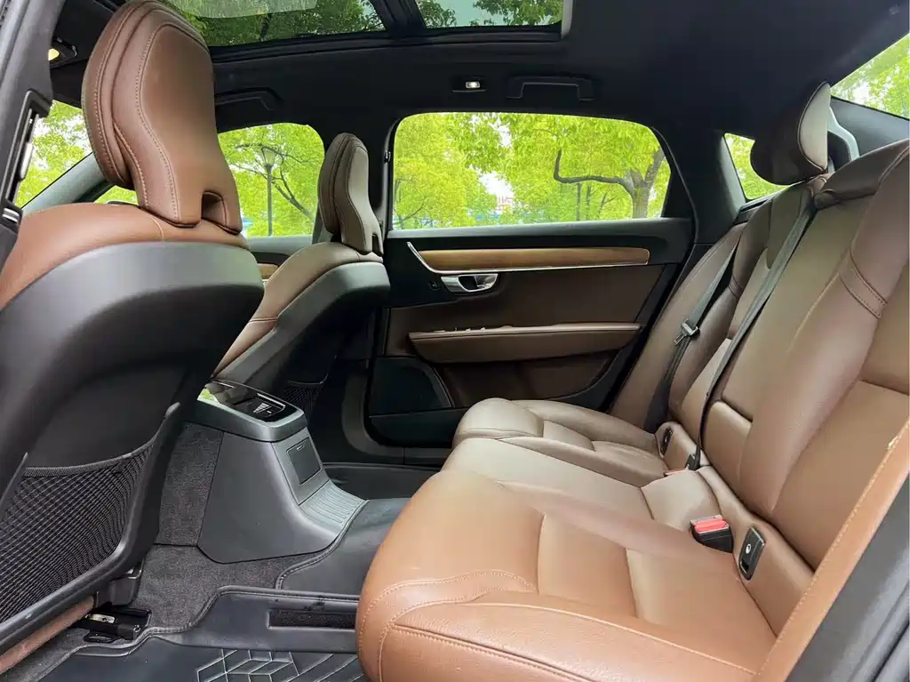Volvo S90 PHEV 2023 — фото 11