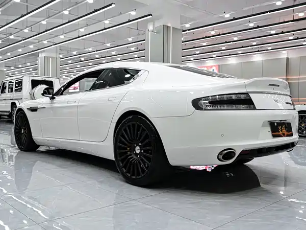 Aston Martin Rapide 2014