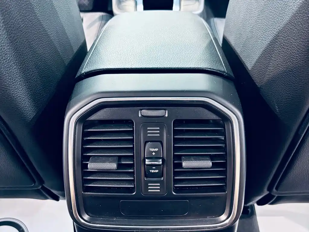 Porsche Macan 2019 — фото 12