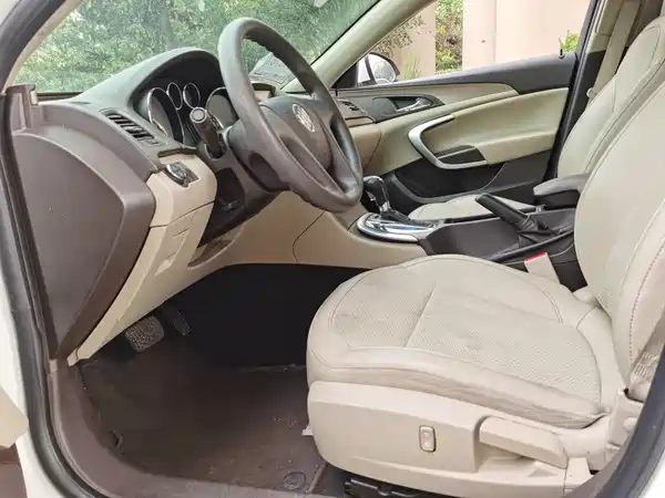 Buick Regal 2012