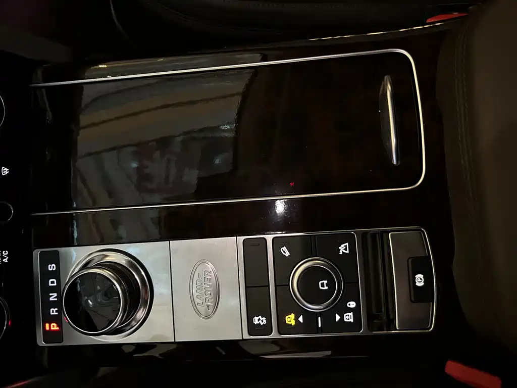 Land Rover Range Rover 2021 — фото 10