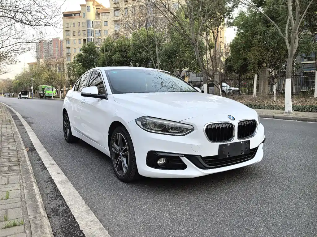 BMW 1 Series 2017 — фото 3