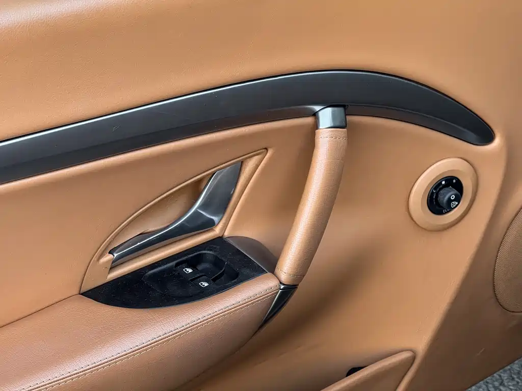 Maserati GranTurismo 2018 — фото 4