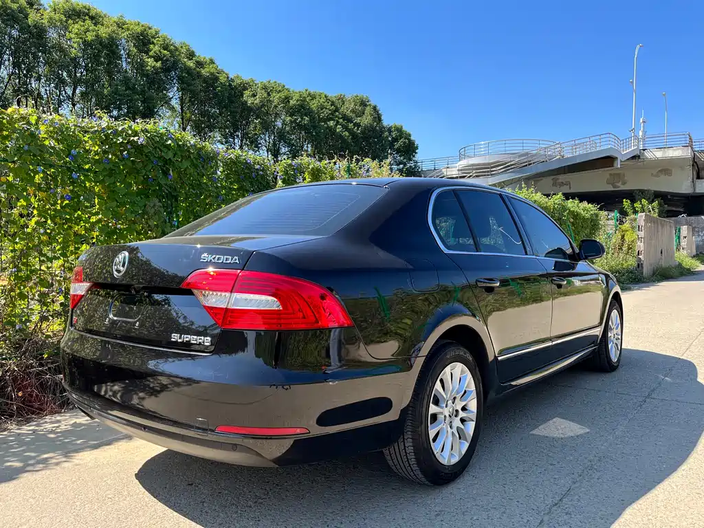 Skoda Superb 2015 — фото 6