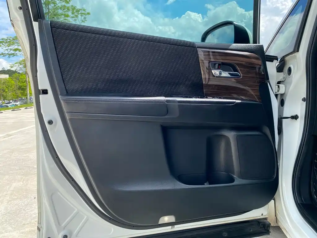 Honda Elysion 2019 — фото 10