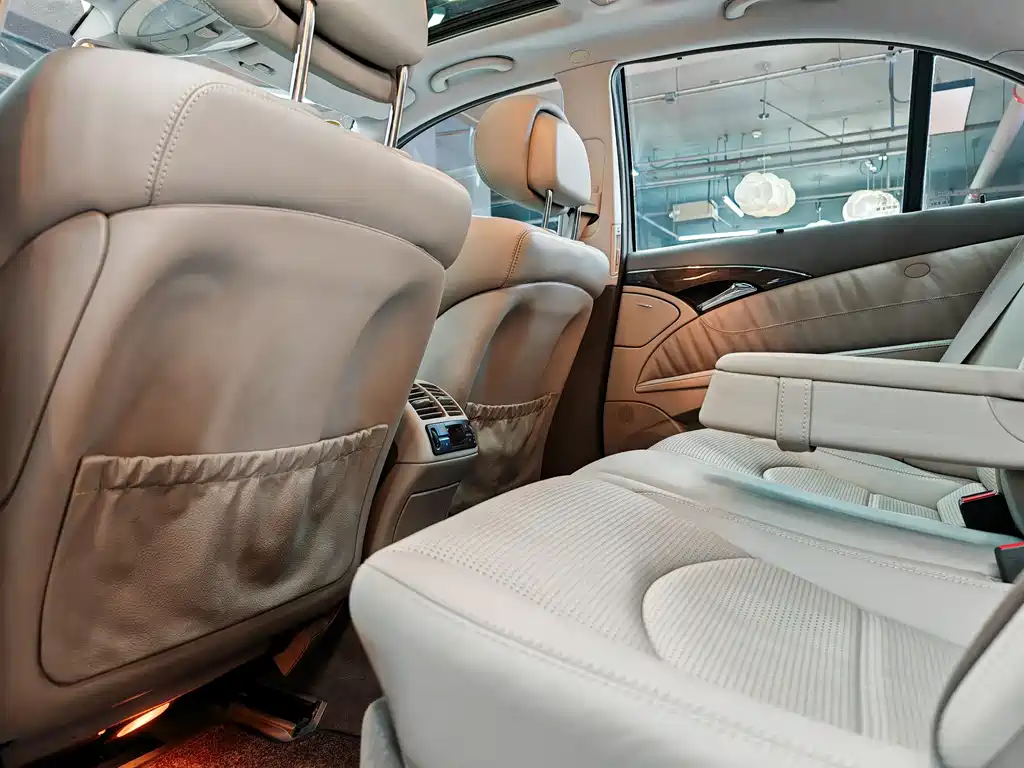 Mercedes-Benz E-Class AMG 2008 — фото 28