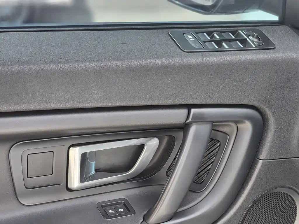 Land Rover Discovery Sport 2016 — фото 14