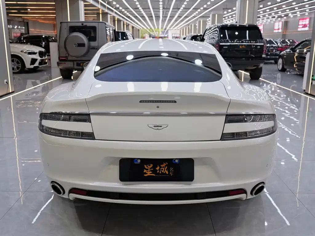 Aston Martin Rapide 2017 — фото 7