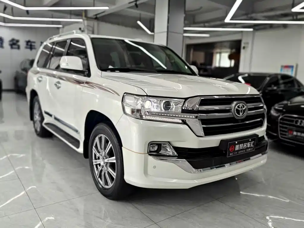 Toyota Land Cruiser 2019 — фото 7
