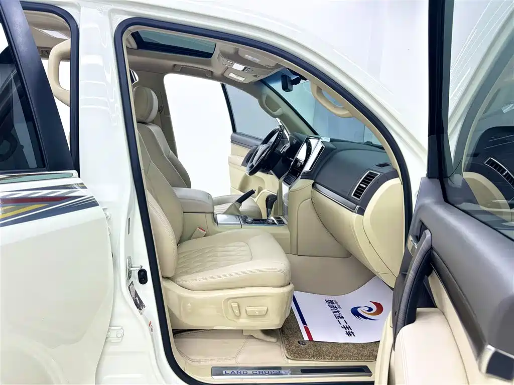 Toyota Land Cruiser 2019 — фото 20