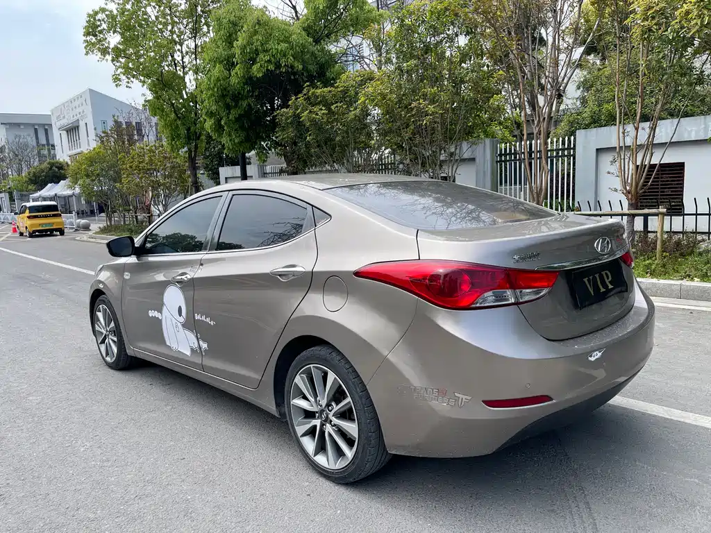 Hyundai Elantra Langdong 2016 — фото 7