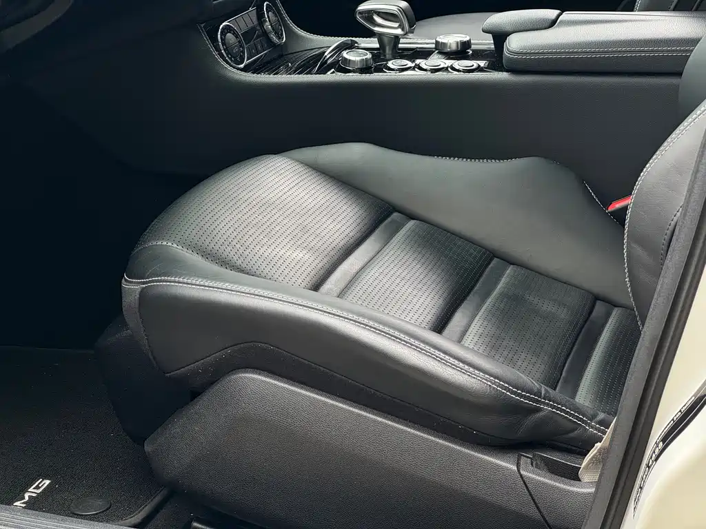Mercedes-Benz CLS AMG 2015 — фото 12