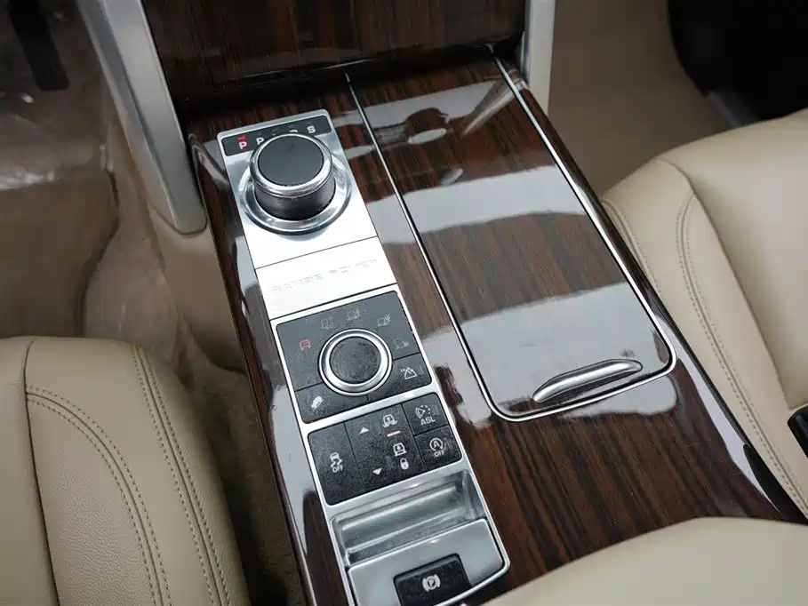 Land Rover Range Rover 2015 — фото 11