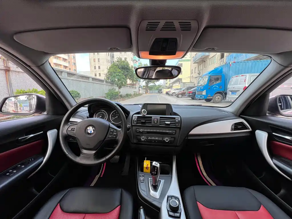 BMW 1 Series 2012 — фото 18
