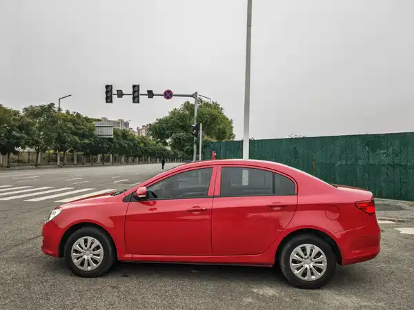 Roewe 350 2015