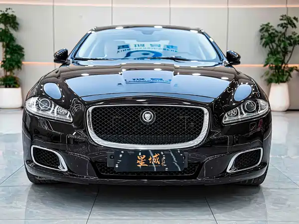 Jaguar XJ 2013