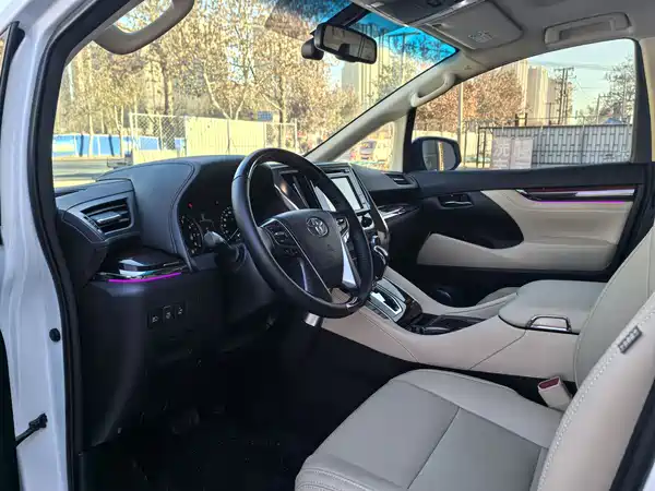 Toyota Alphard 2016