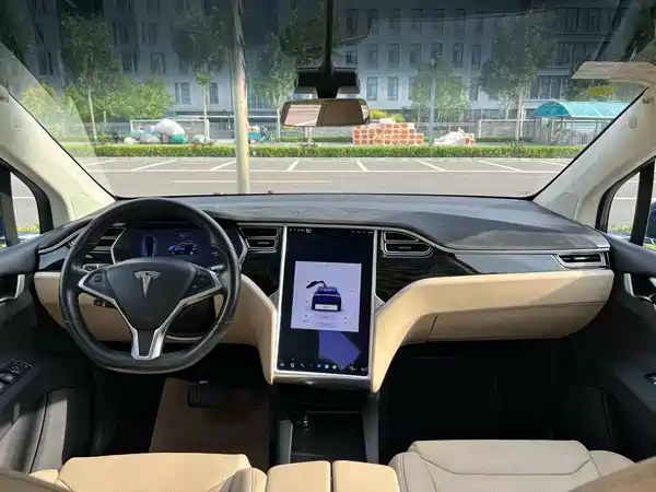 Tesla Model X 2017