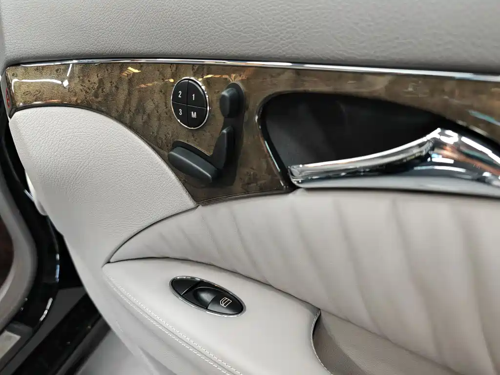 Mercedes-Benz E-Class AMG 2008 — фото 20