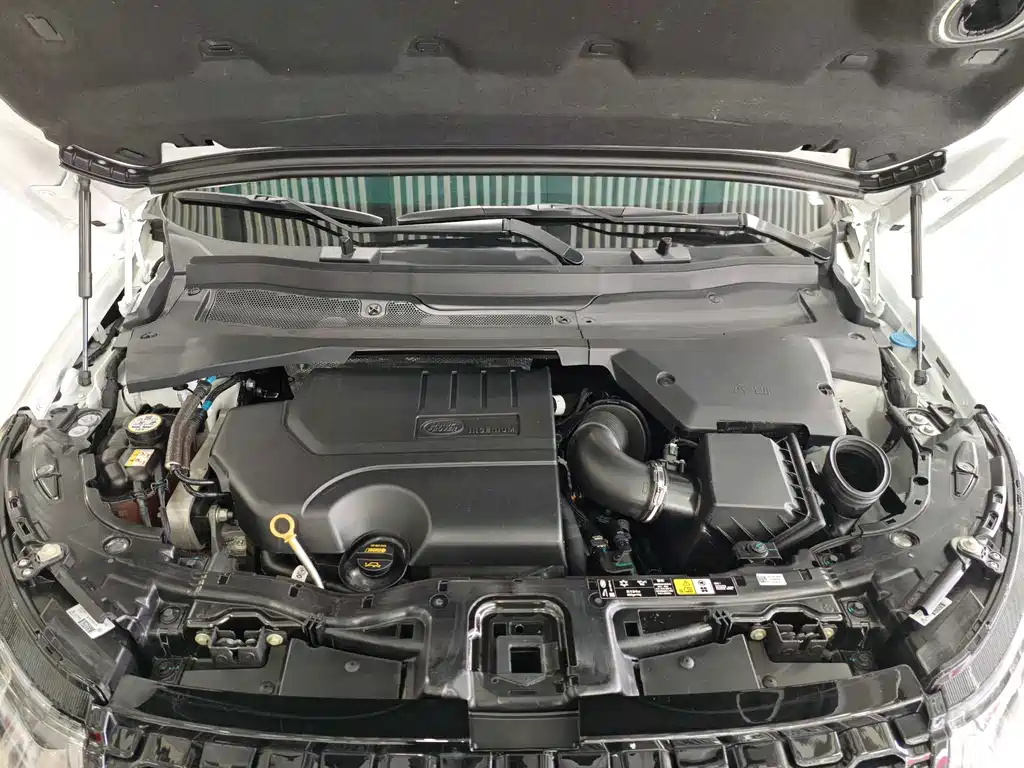 Land Rover Discovery Sport 2023 — фото 16