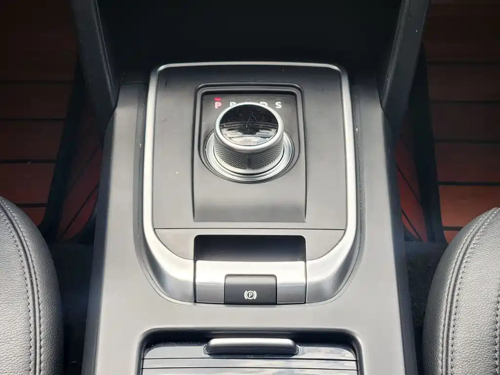 Land Rover Discovery Sport 2016 — фото 10