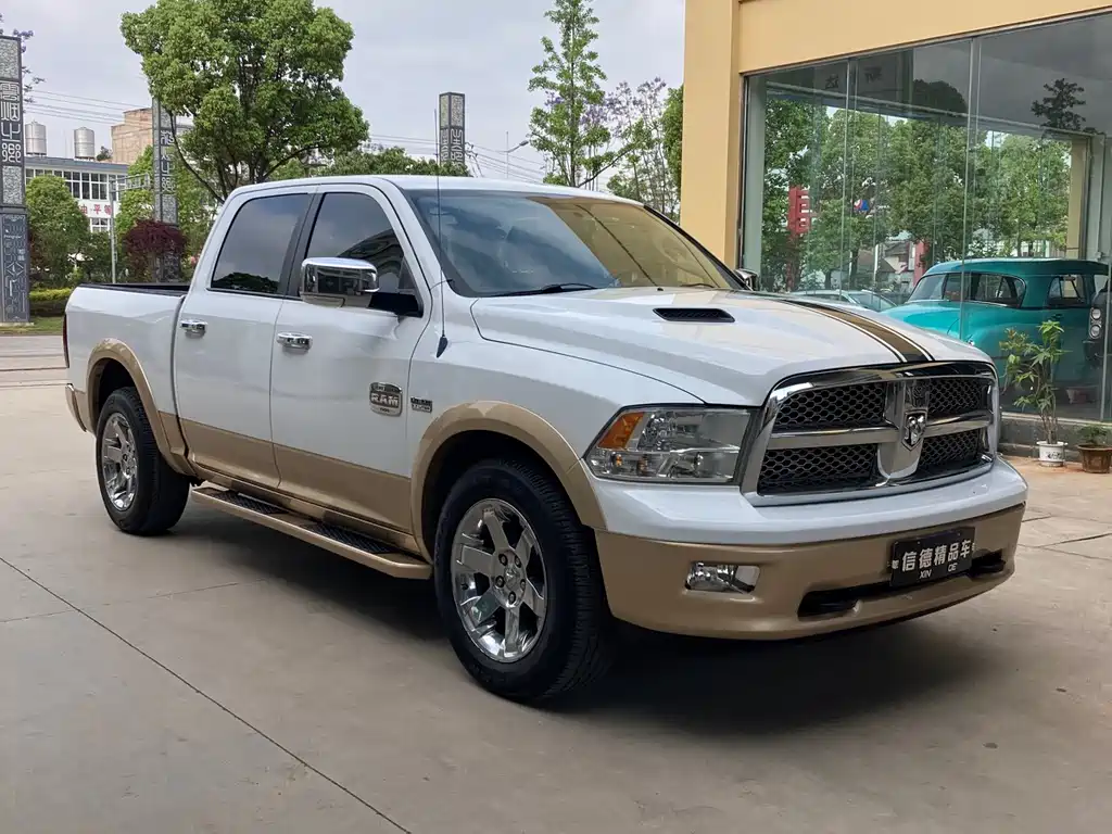 RAM Trucks 2013 — фото 2