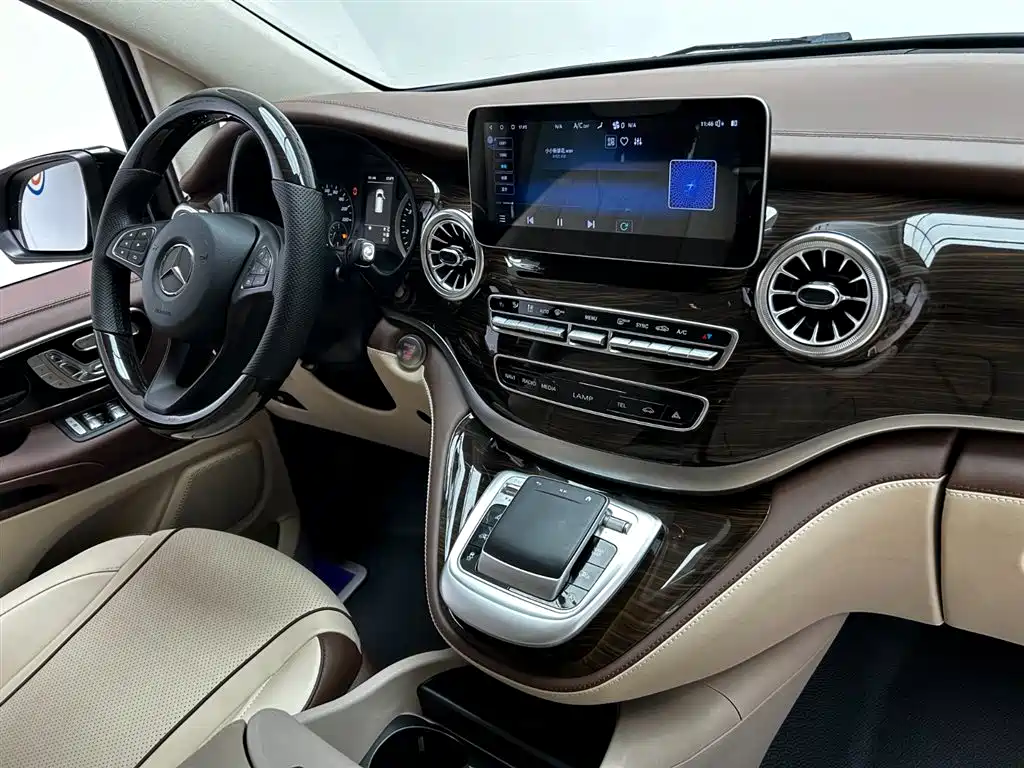 Mercedes-Benz Vito 2023 — фото 20