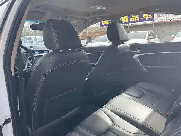 Geely Emgrand 2017