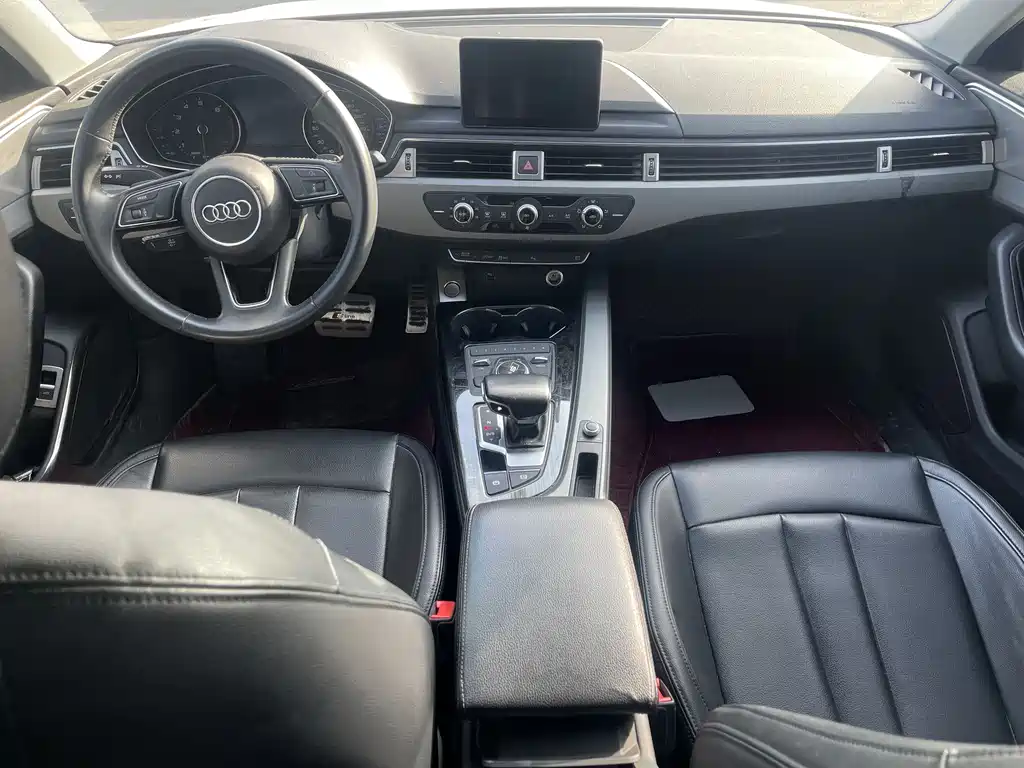 Audi A4L 2018